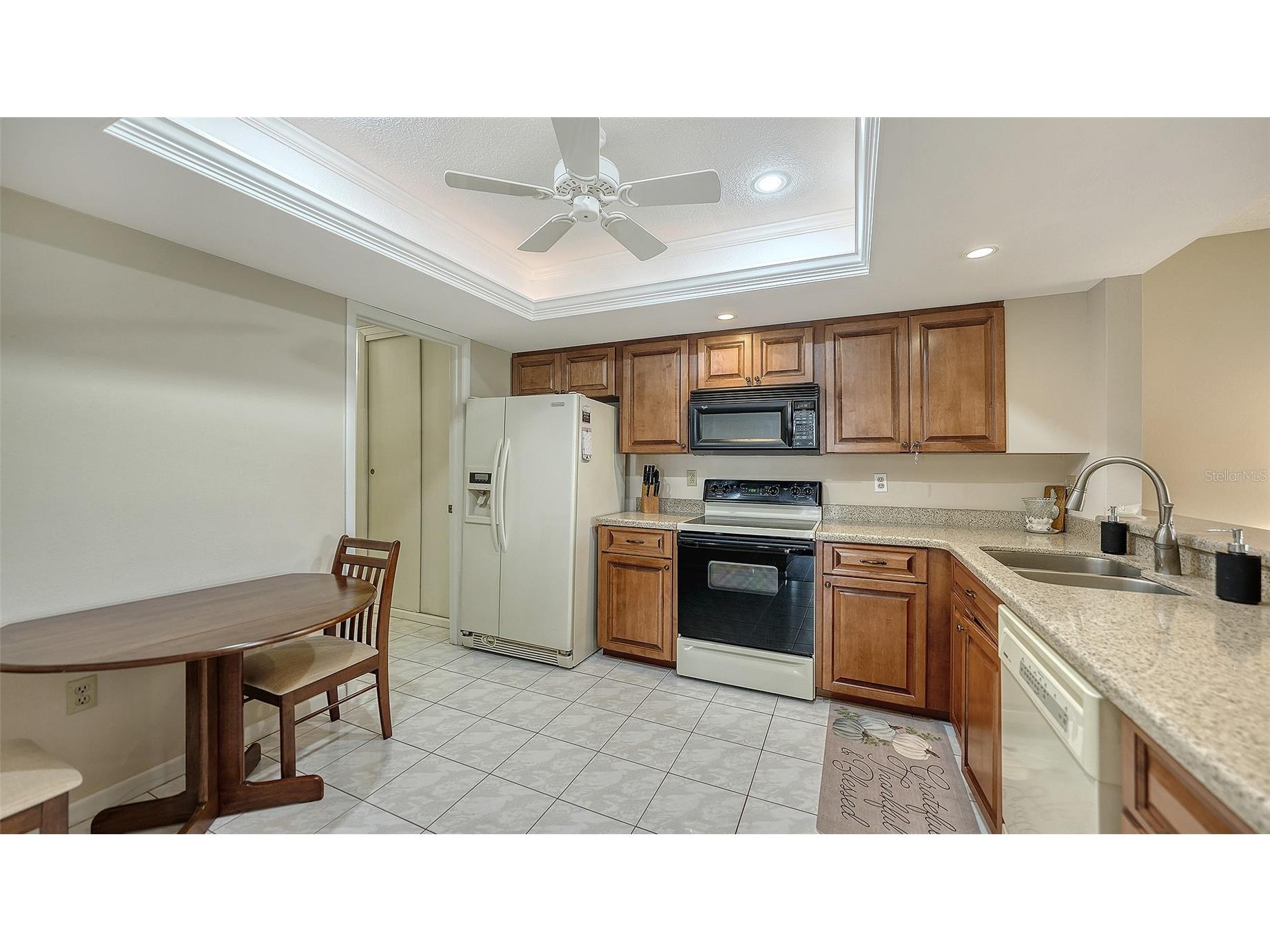 4207 Bowling Green Circle #35 Sarasota FL 34233 A4677864 image10