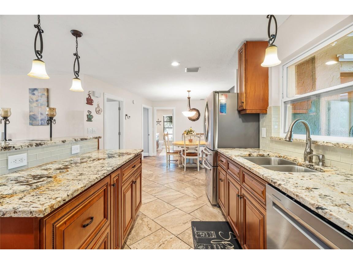 4207 Charing Cross Road Sarasota FL 34241 A4661727 image13