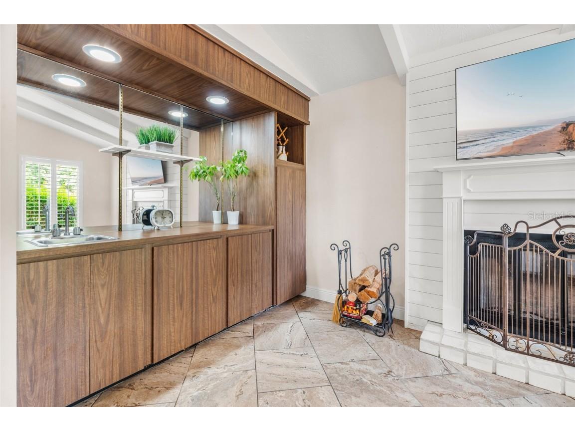 4207 Charing Cross Road Sarasota FL 34241 A4661727 image19