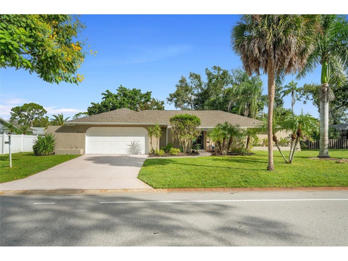 4207 Charing Cross Road Sarasota FL 34241 A4661727 image2