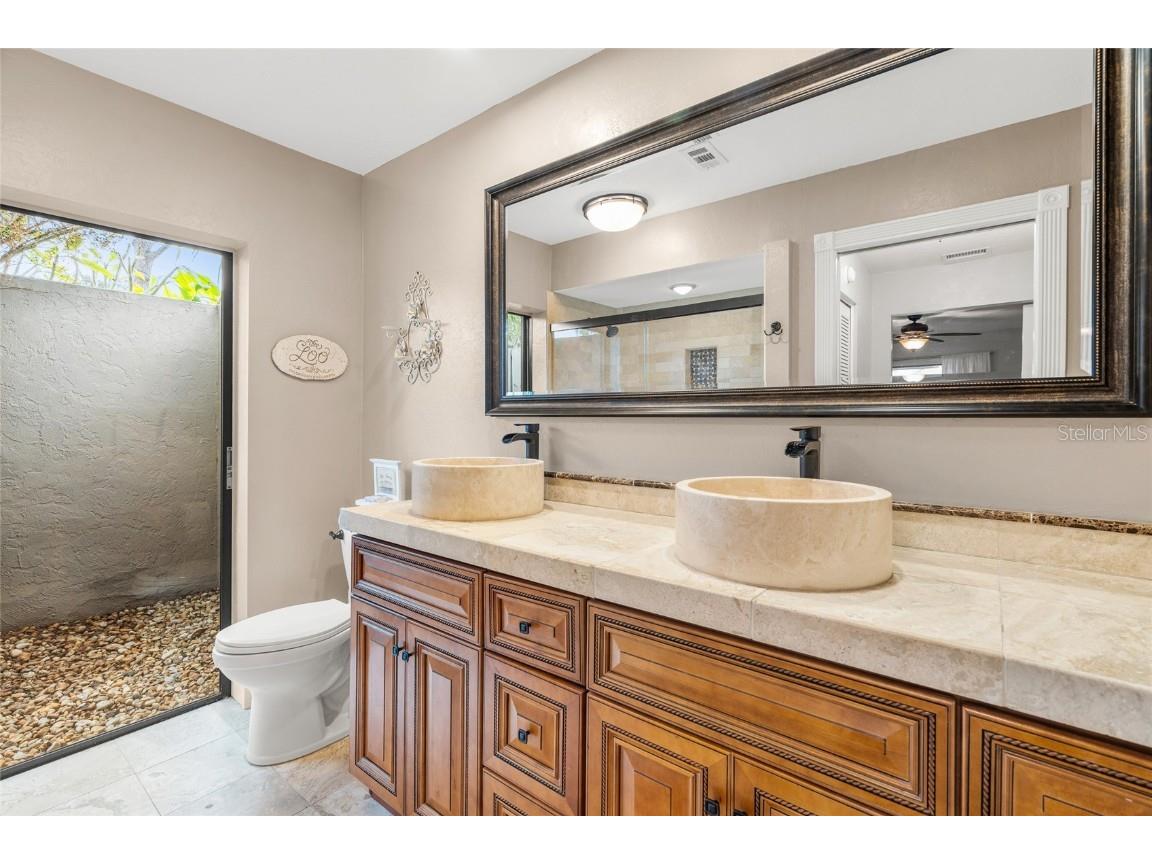 4207 Charing Cross Road Sarasota FL 34241 A4661727 image25