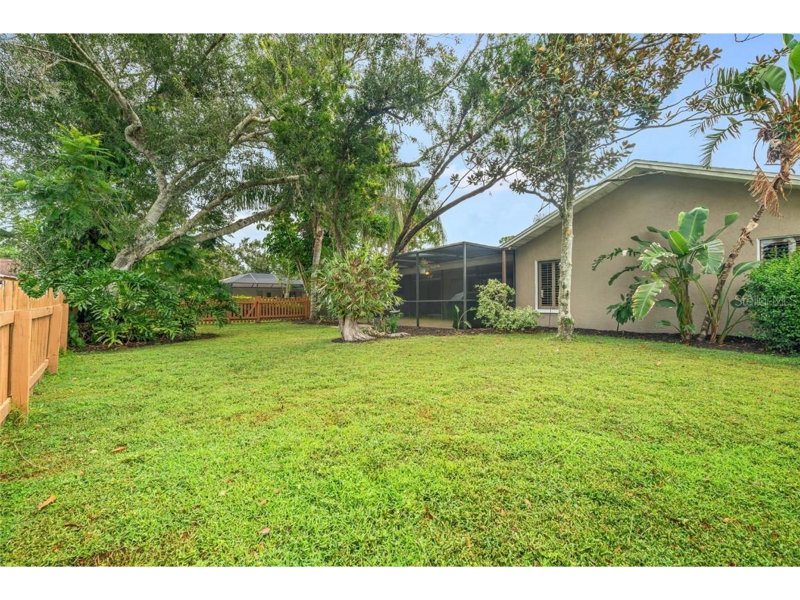 4207 Charing Cross Road Sarasota FL 34241 A4661727 image36