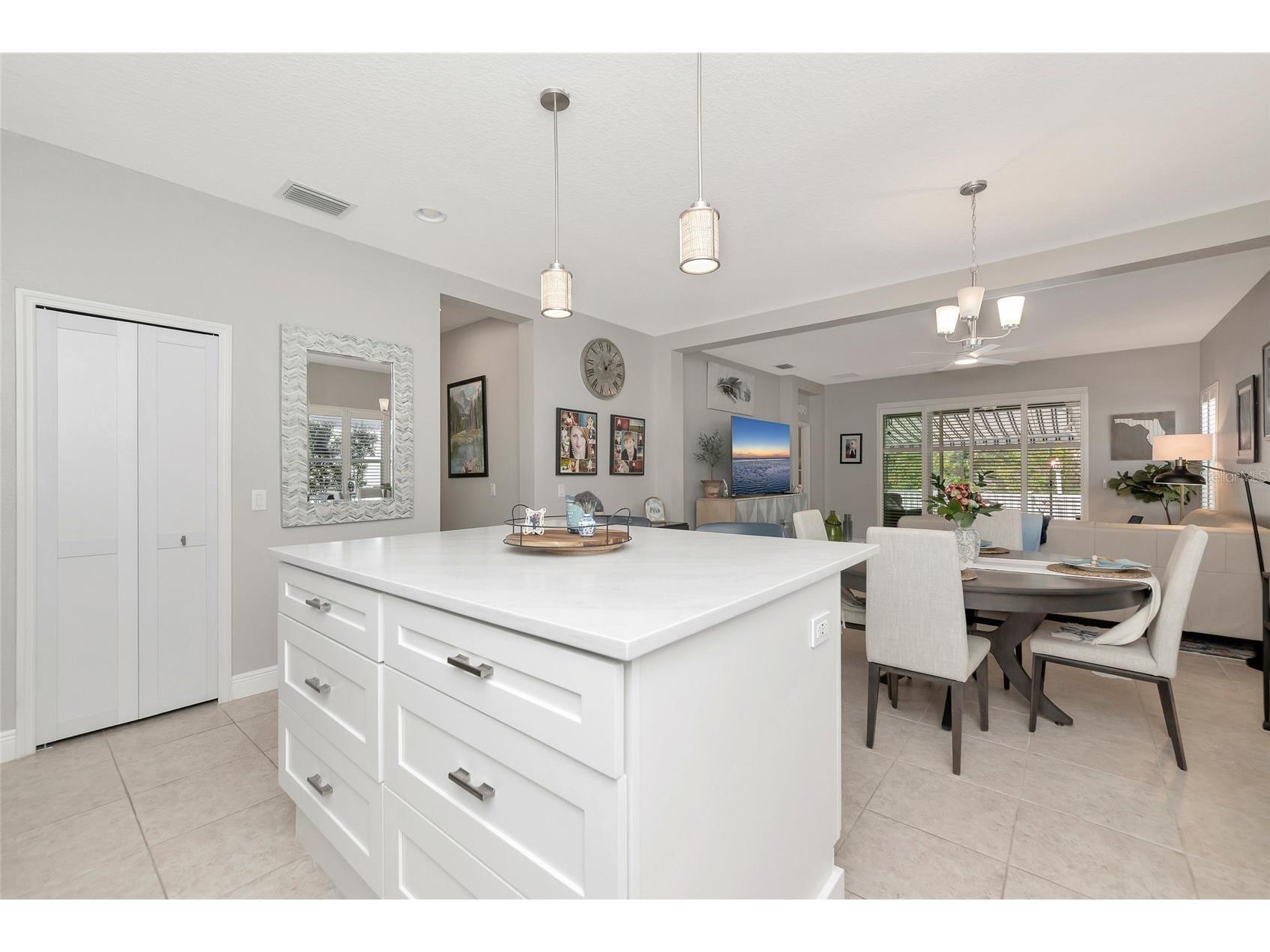 4207 Cottage Hill Avenue Parrish FL 34219 A4685296 image6