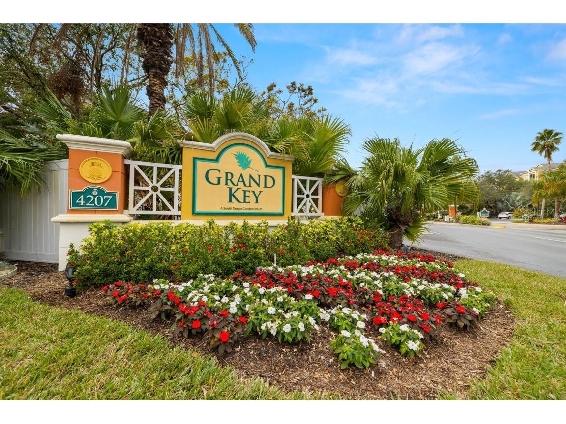 4207 S Dale Mabry Highway #11110 Tampa FL 33611 TB8337415 image1