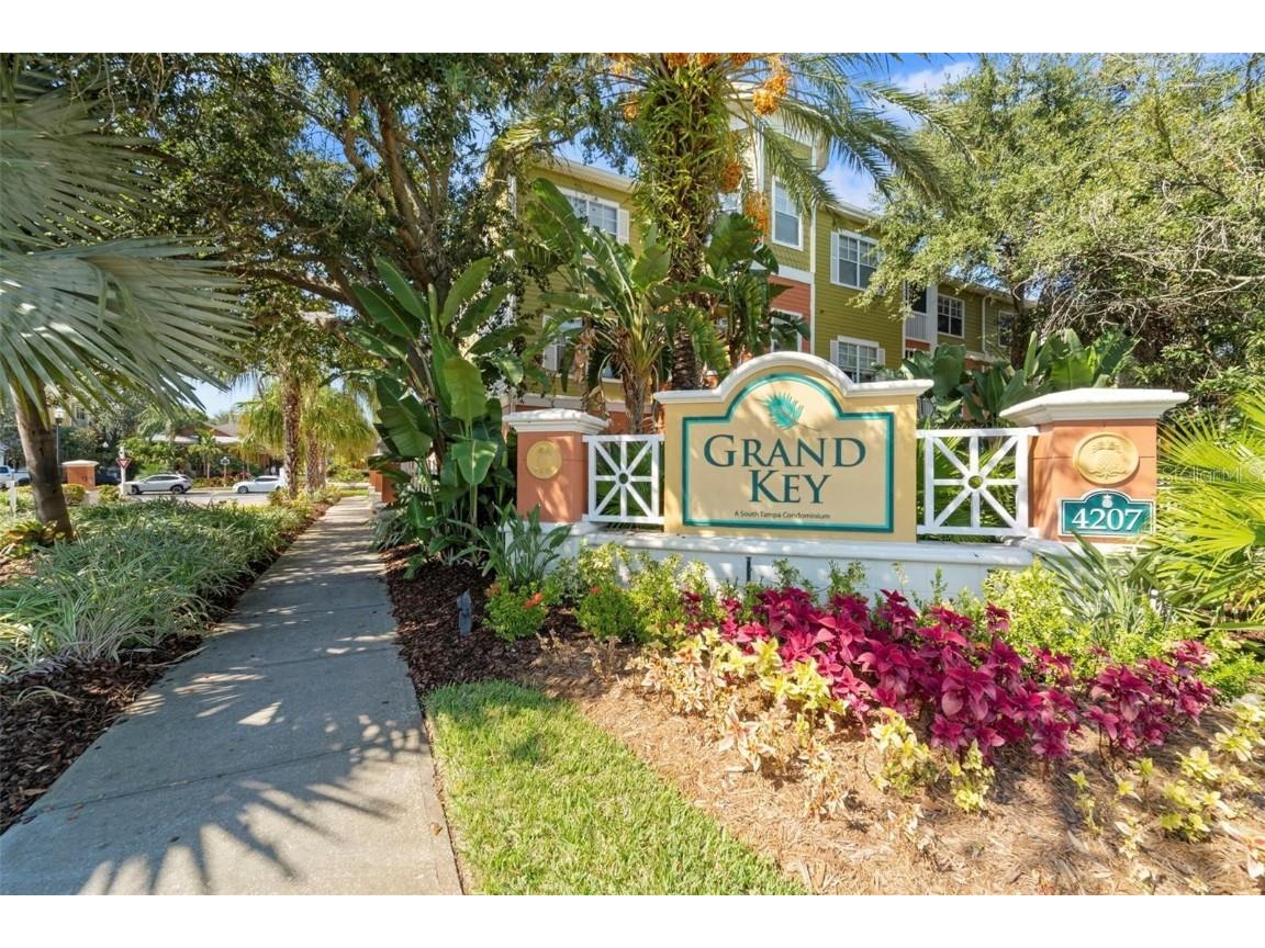 4207 S Dale Mabry Highway #11202 Tampa FL 33611 U8228032 image1
