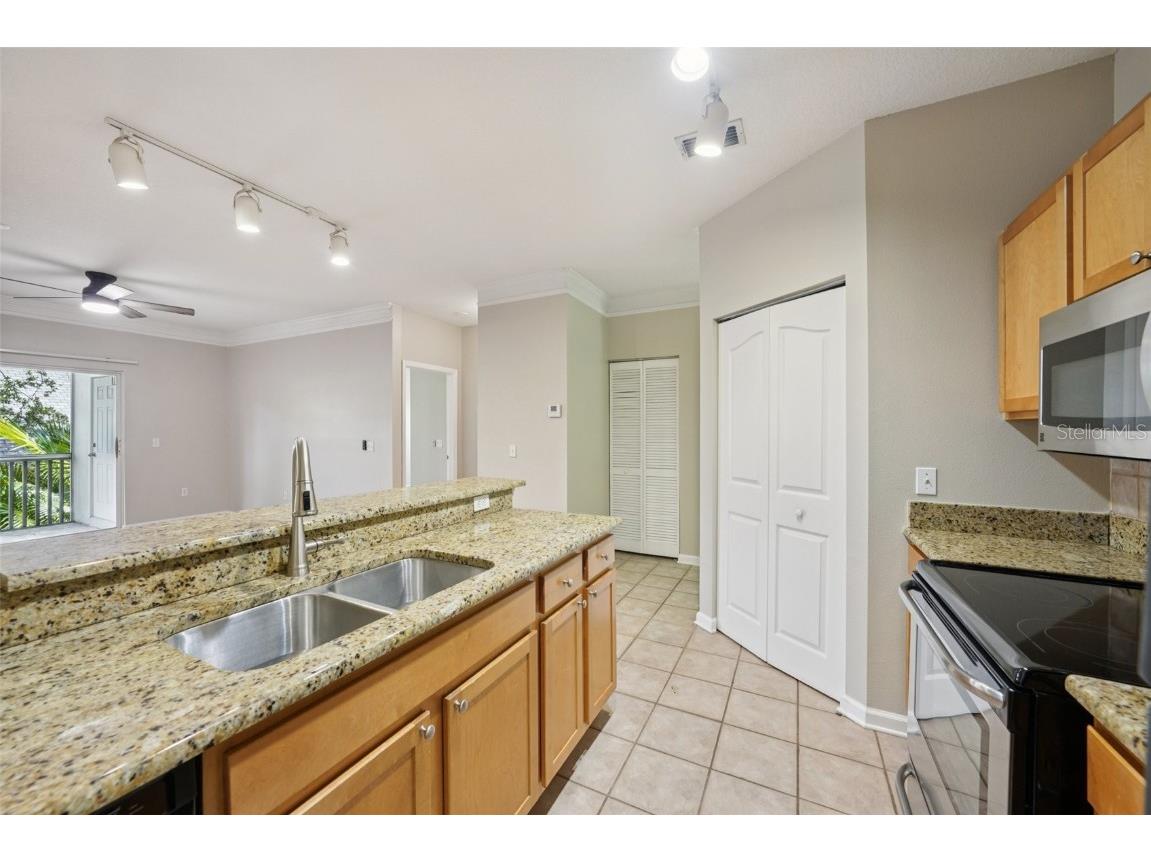 4207 S Dale Mabry Highway #11207 Tampa FL 33611 TB8418891 image20