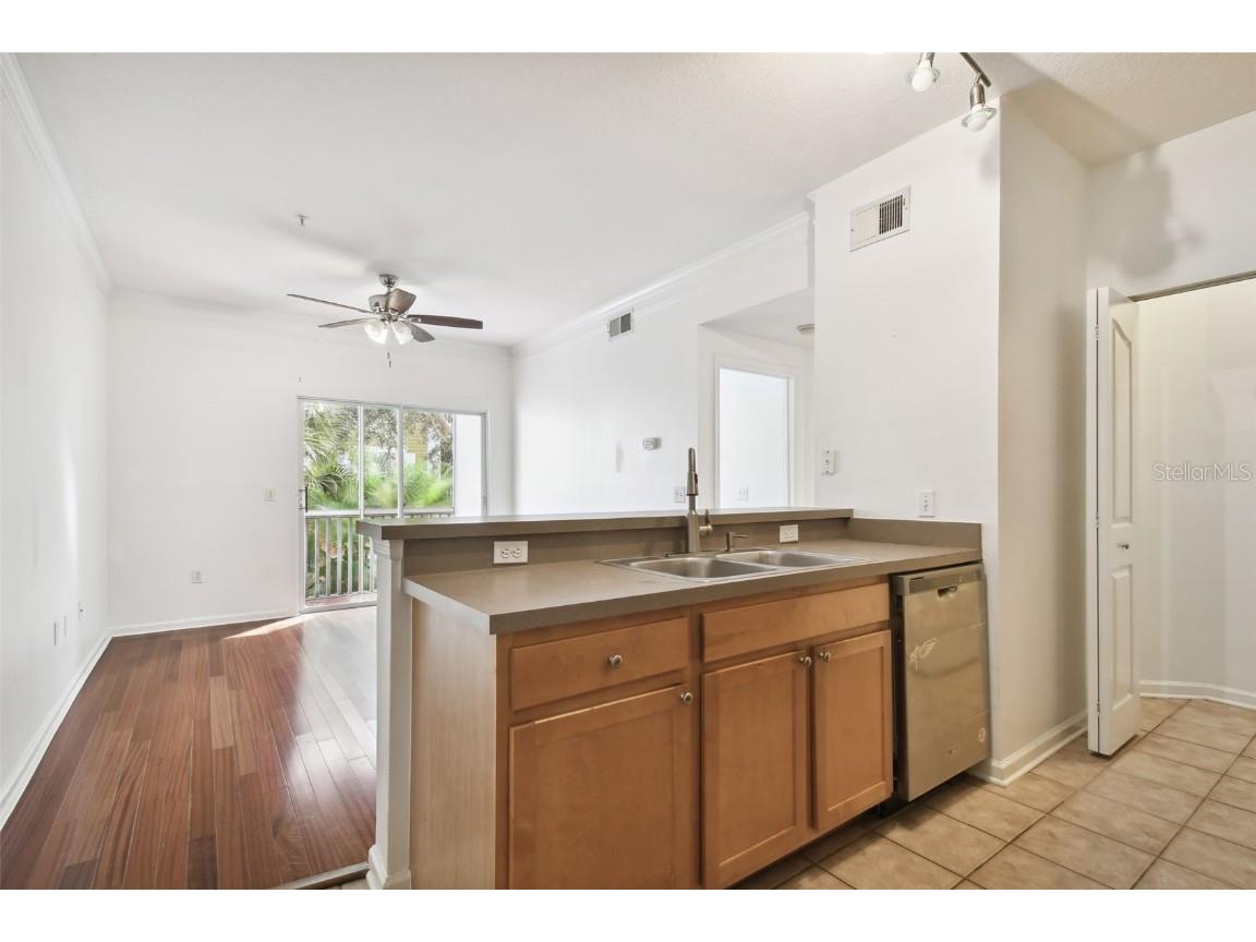 4207 S Dale Mabry Highway #6208 Tampa FL 33611 TB8320953 image1