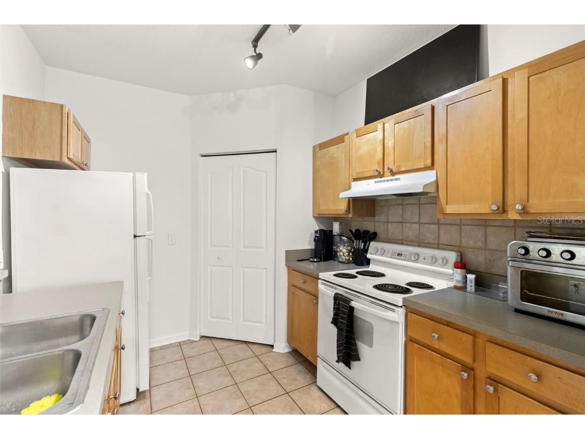 4207 S Dale Mabry Highway #6213 Tampa FL 33611 TB8438385 image14