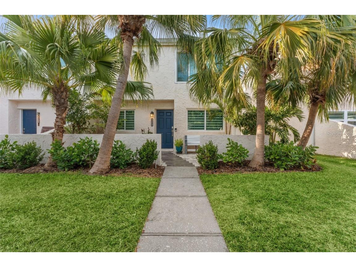 4208 Harbor House Drive Tampa FL 33615 TB8340268 image1