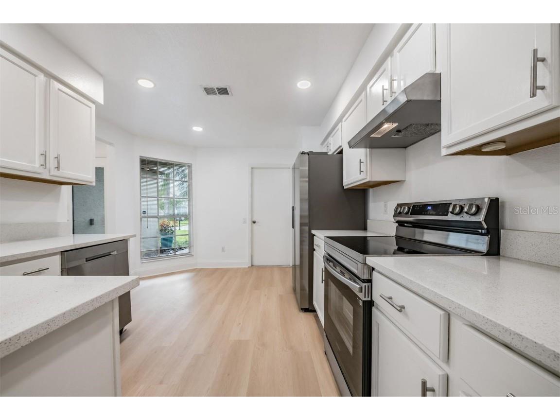 4208 Pine Isle Drive Lutz FL 33558 TB8453179 image10