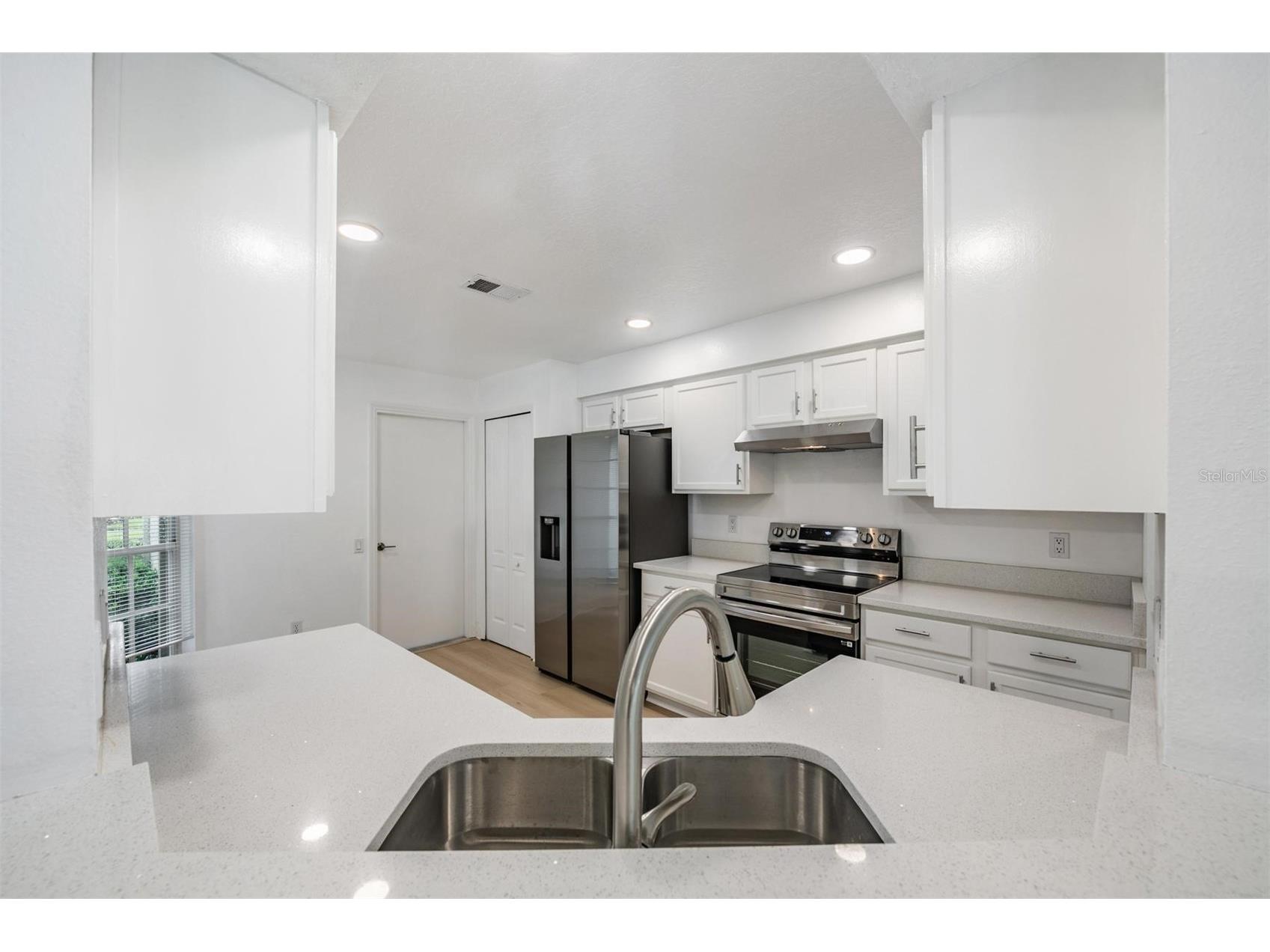 4208 Pine Isle Drive Lutz FL 33558 TB8453619 image13