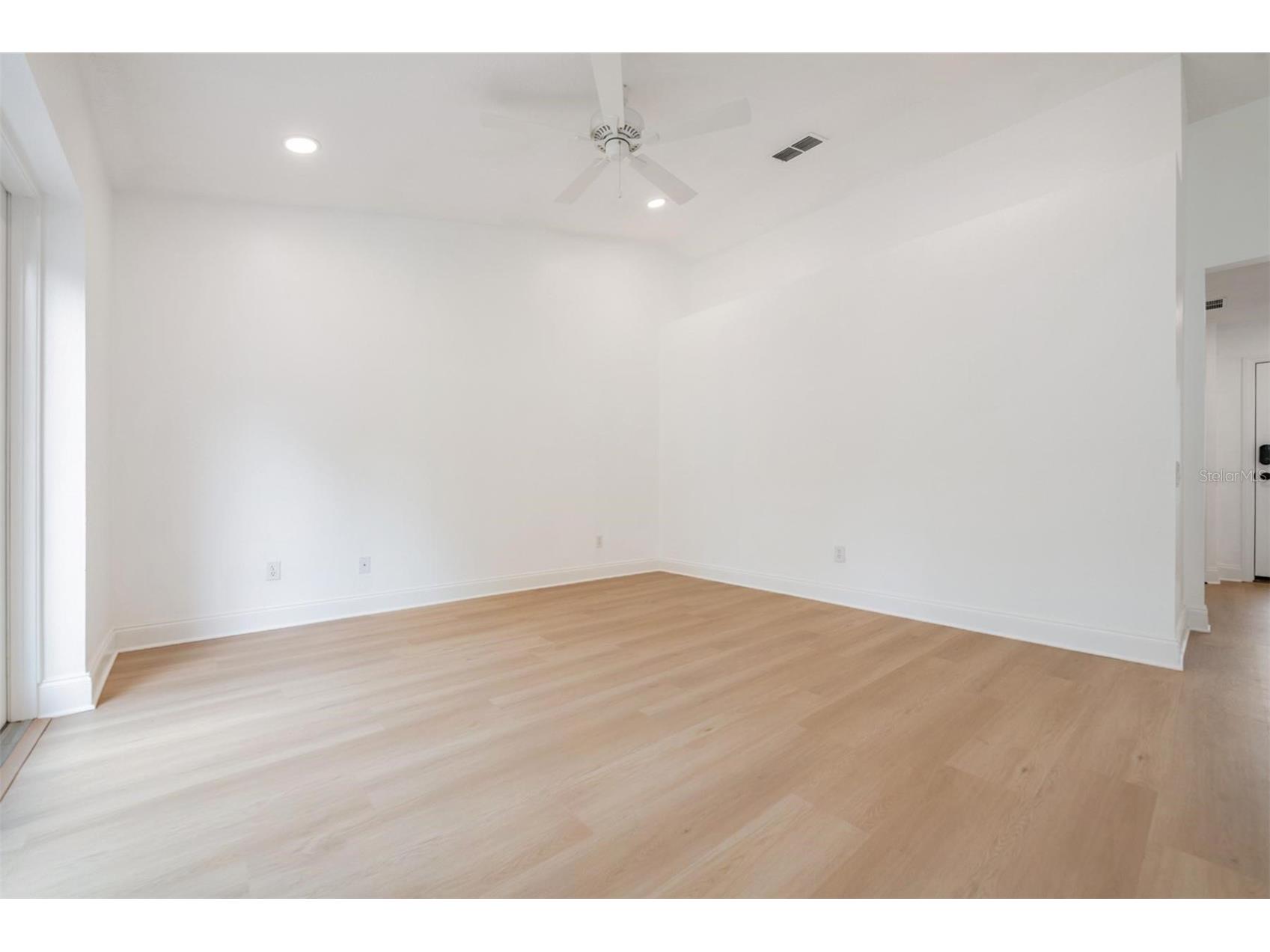 4208 Pine Isle Drive Lutz FL 33558 TB8453619 image20