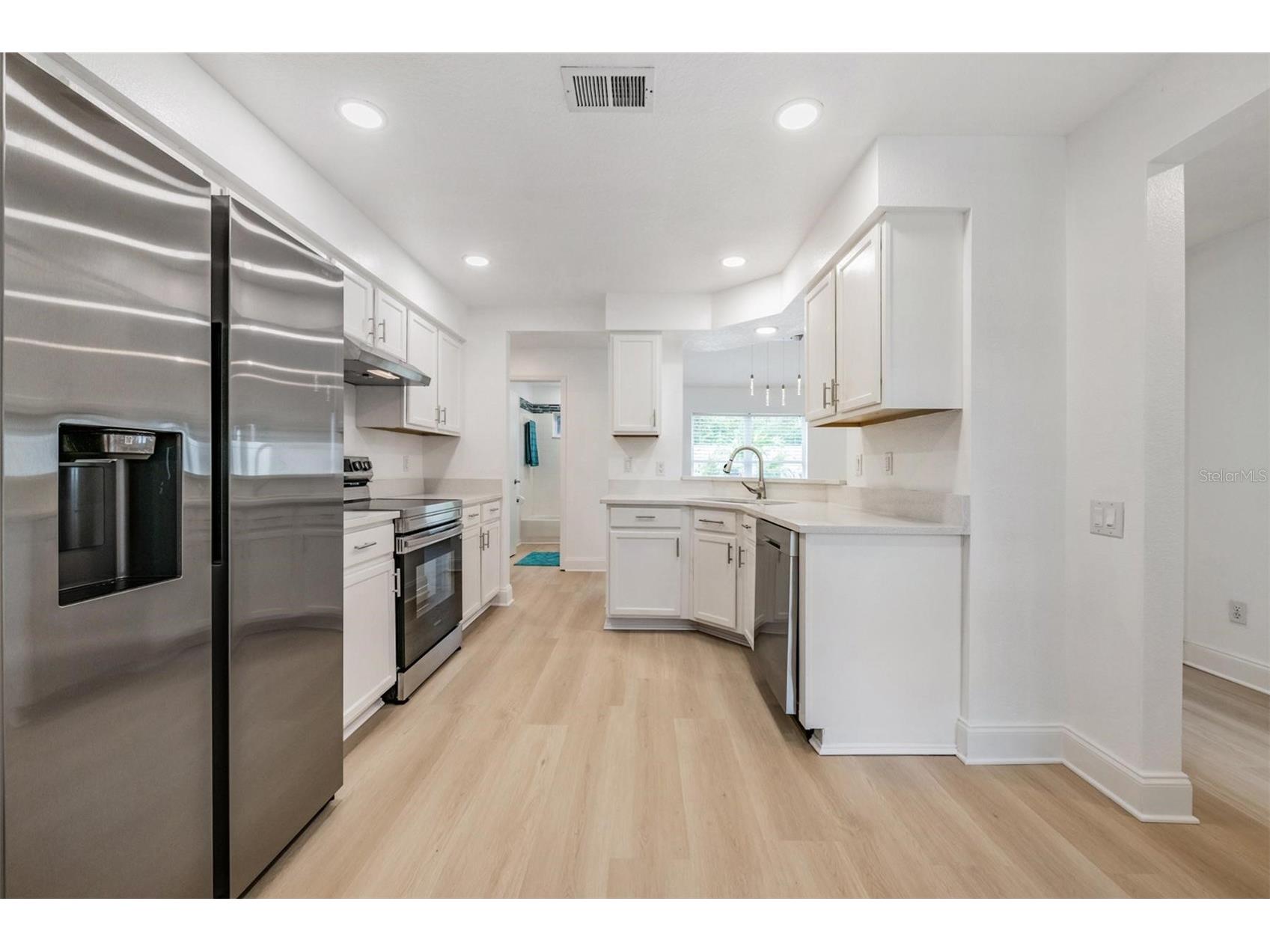 4208 Pine Isle Drive Lutz FL 33558 TB8453619 image7