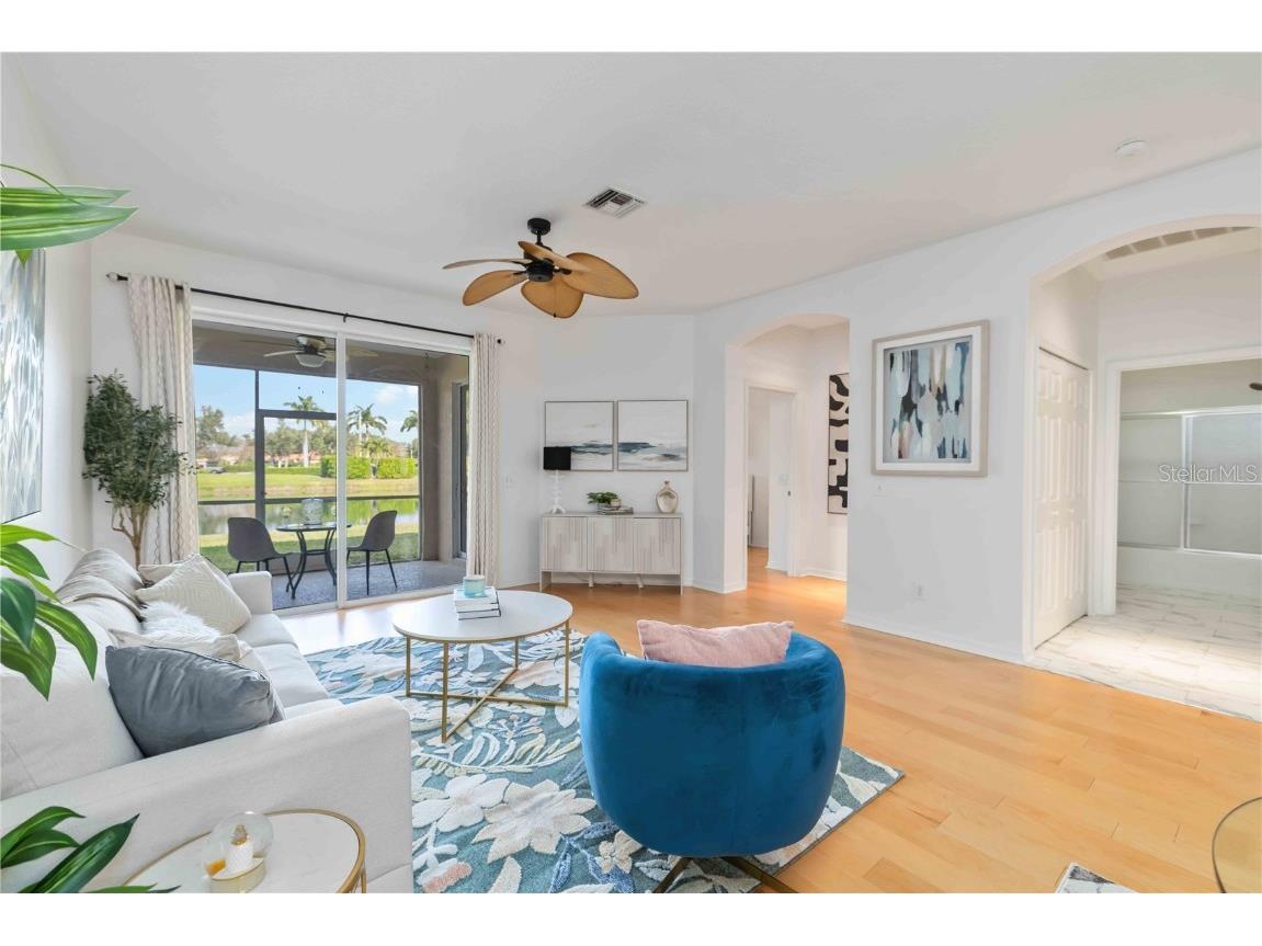 4209 Cascade Falls Drive Sarasota FL 34243 A4673556 image8