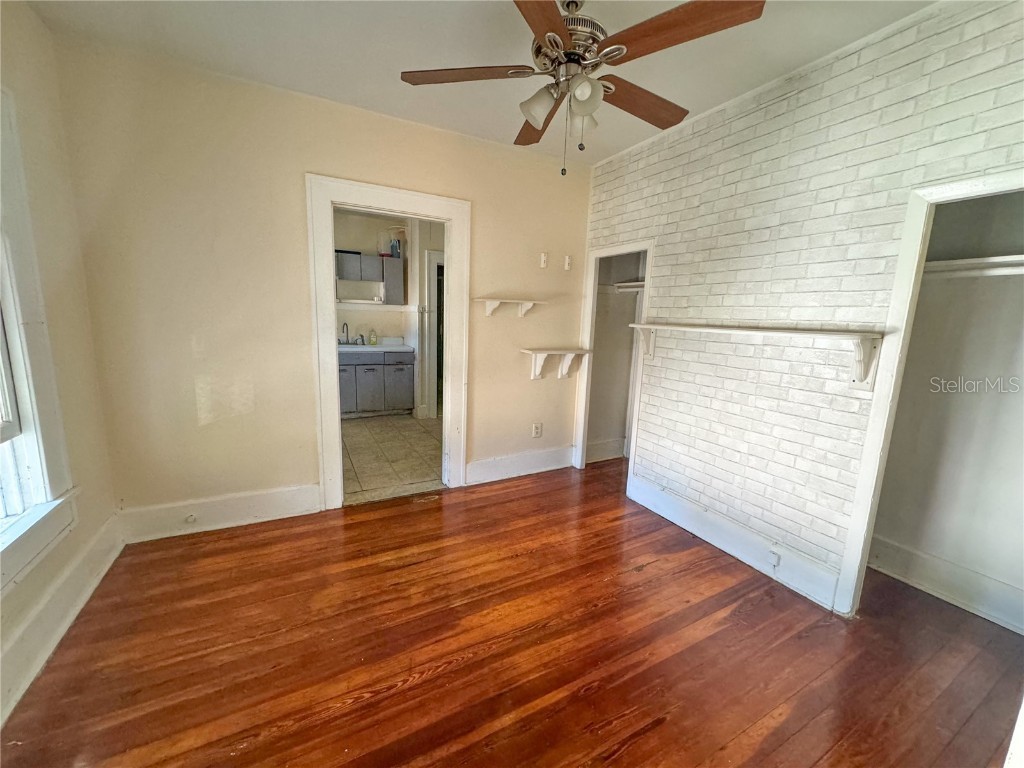 421 10th Avenue N Saint Petersburg FL 33701 U8248037 image24