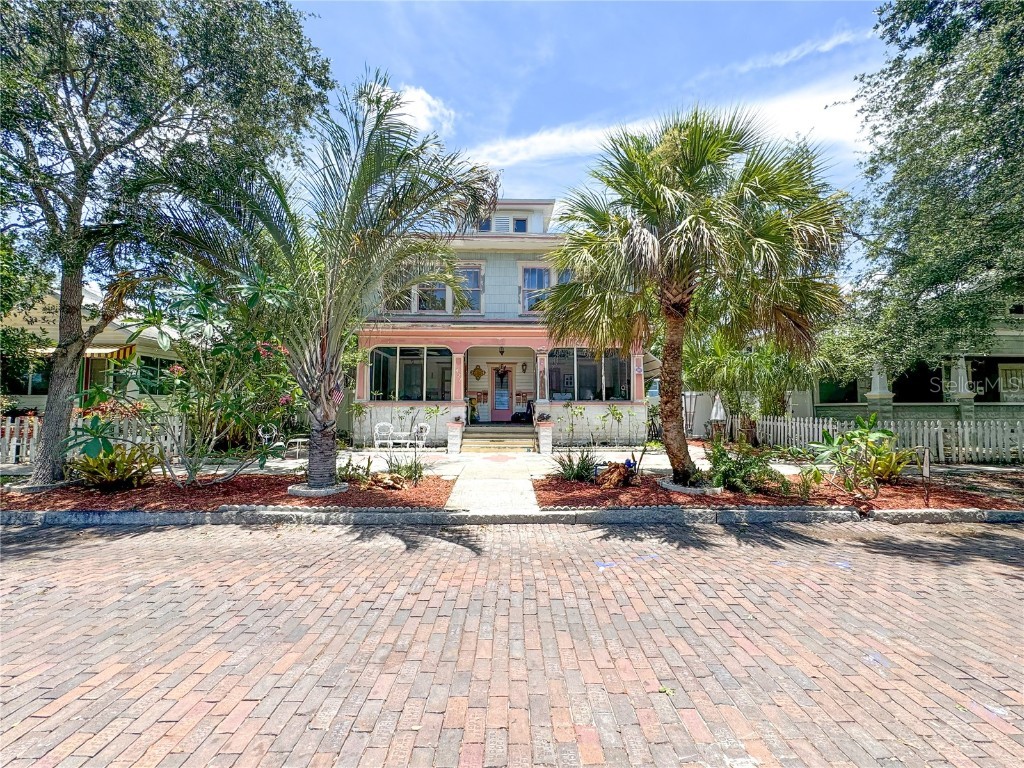 421 10th Avenue N Saint Petersburg FL 33701 U8248037 image3