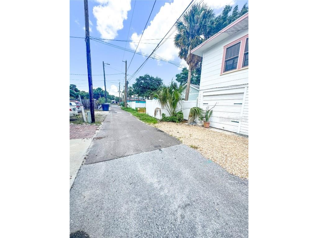 421 10th Avenue N Saint Petersburg FL 33701 U8248037 image63