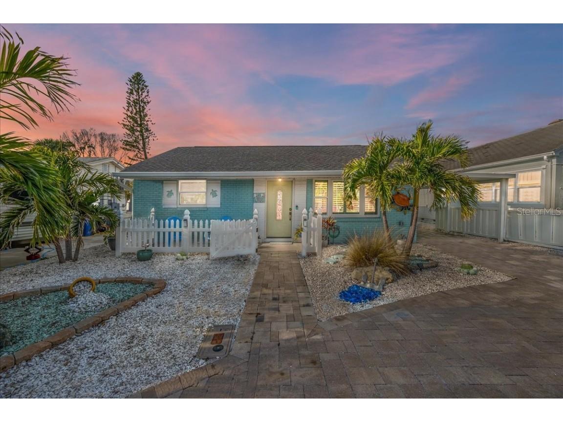 421 77th Avenue Saint Pete Beach FL 33706 TB8343620 image1