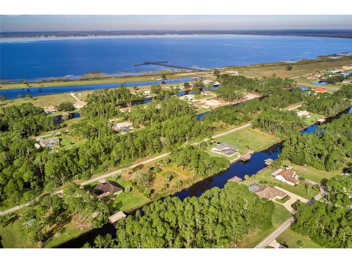 421 Azalea Drive Indian Lake Estates FL 33855 - LAKE WALK-IN-WATER TB8395629 image4