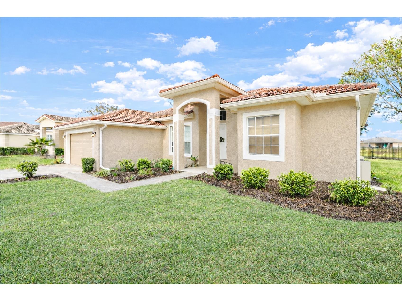 421 Bay Leaf Drive Poinciana FL 34759 O6382615 image2
