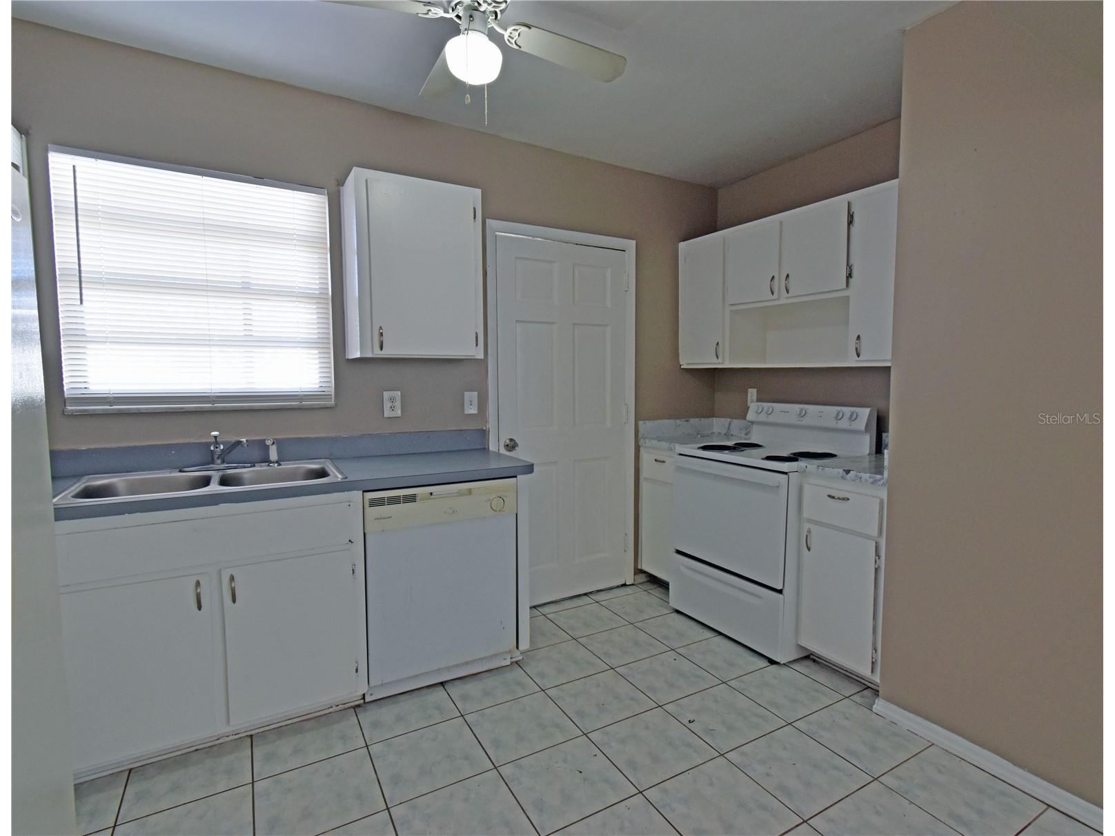 421 Briarwood Lane Spring Hill FL 34606 TB8462853 image8