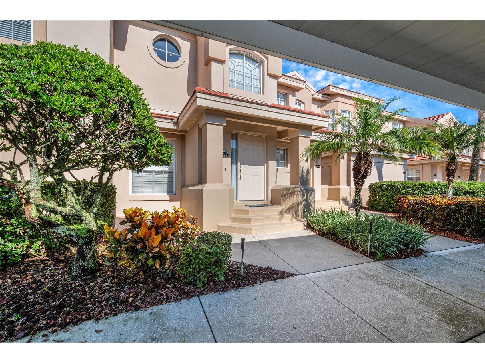 421 Enclave Place Lakeland FL 33803 L4958728 image1