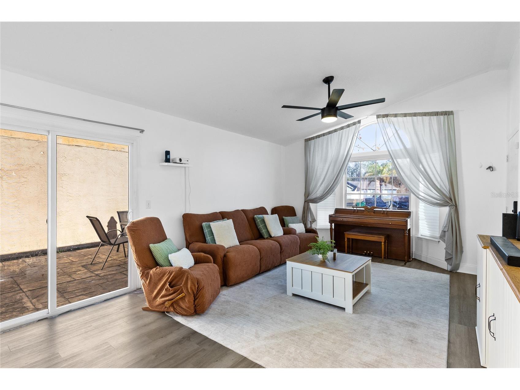 421 Horizon Drive Winter Springs FL 32708 O6384932 image2