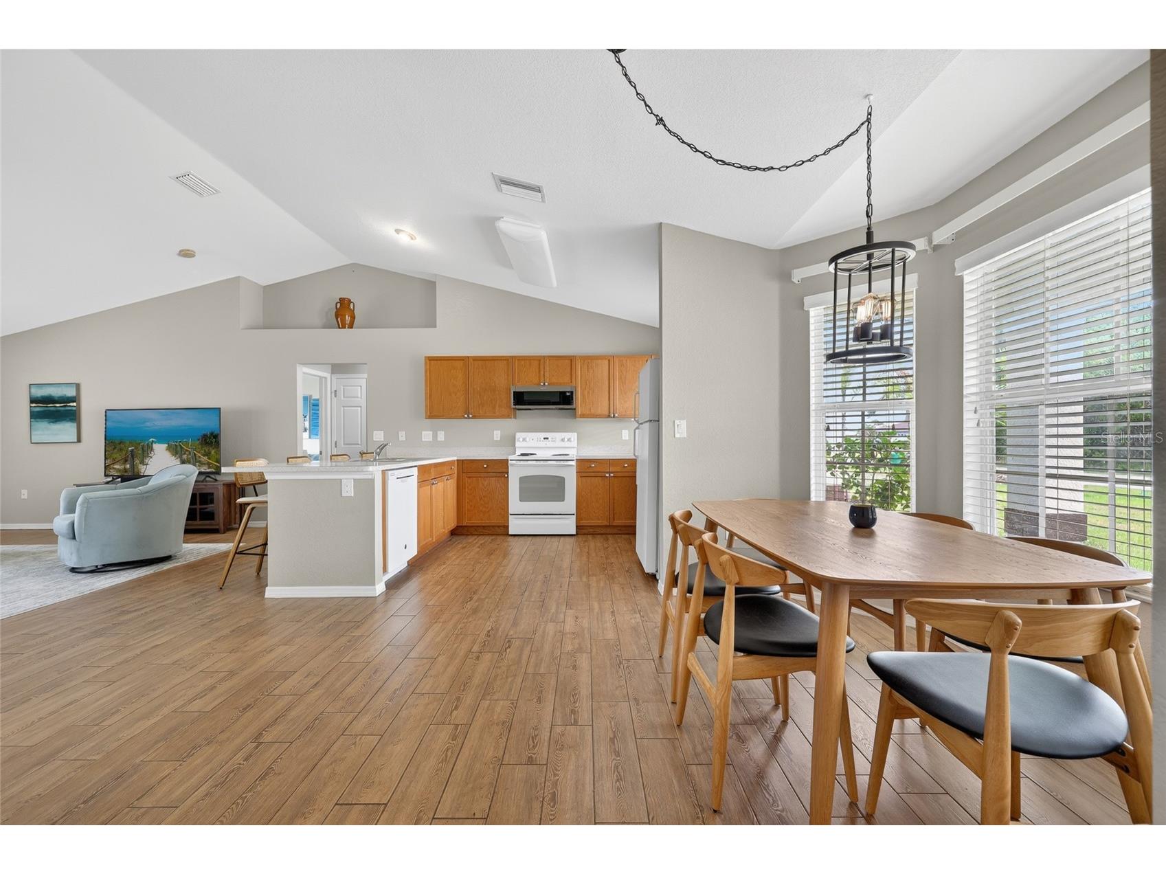 421 Londrina Drive Punta Gorda FL 33983 C7525527 image5