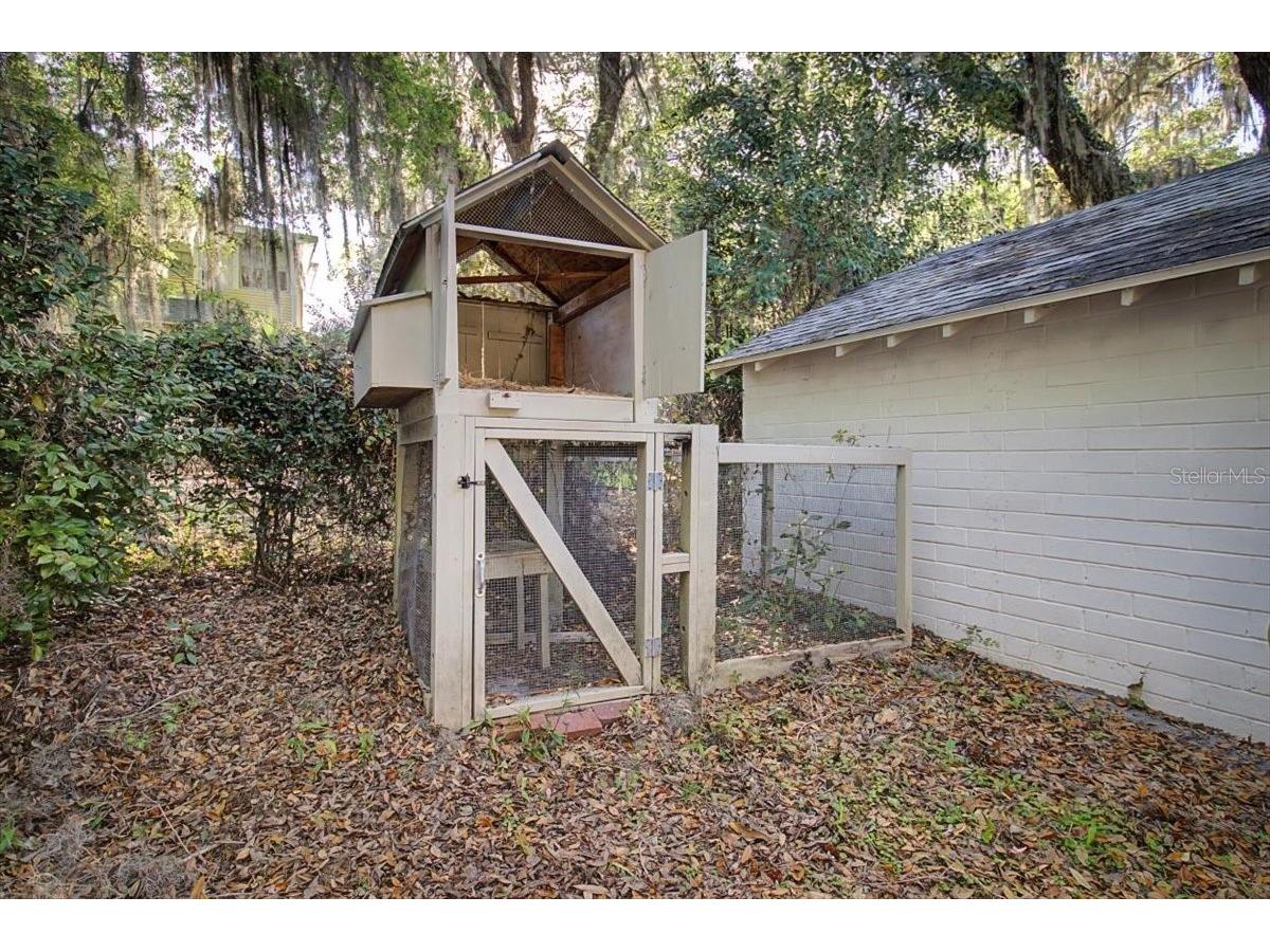 421 NE Boulevard Gainesville FL 32601 G5109372 image46