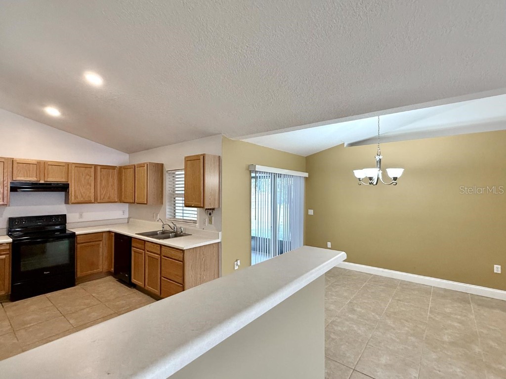 421 NW Helicon Avenue NW Palm Bay FL 32907 OM712368 image25