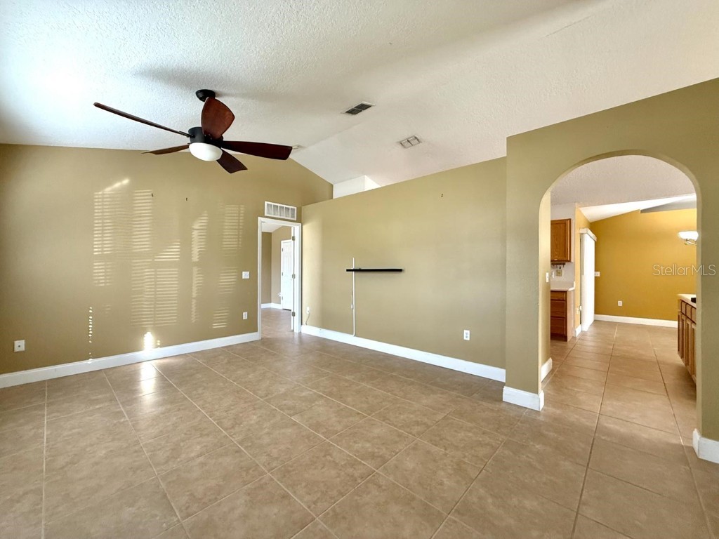 421 NW Helicon Avenue NW Palm Bay FL 32907 OM712368 image31