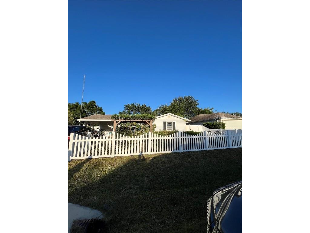 421 Oak Street Sebastian FL 32958 U8239150 image1