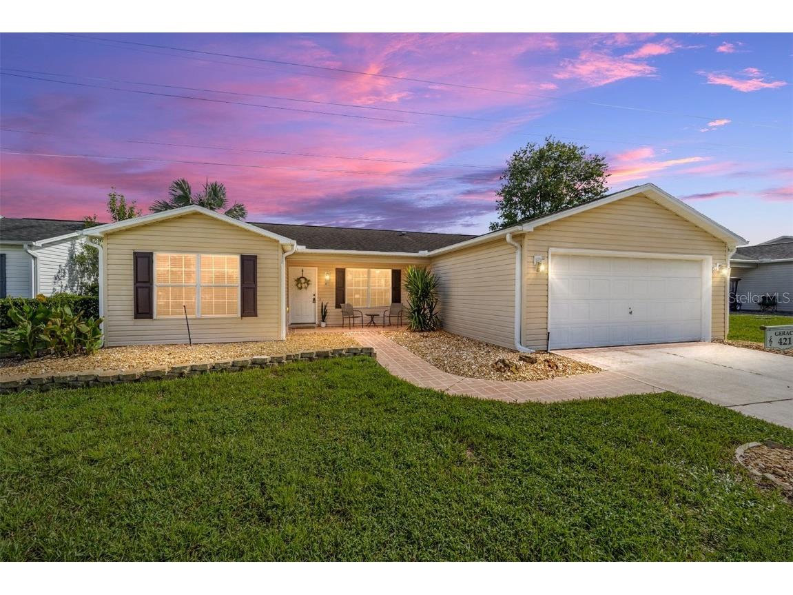 421 Santa Clara Circle The Villages FL 32159 OM685747 image1