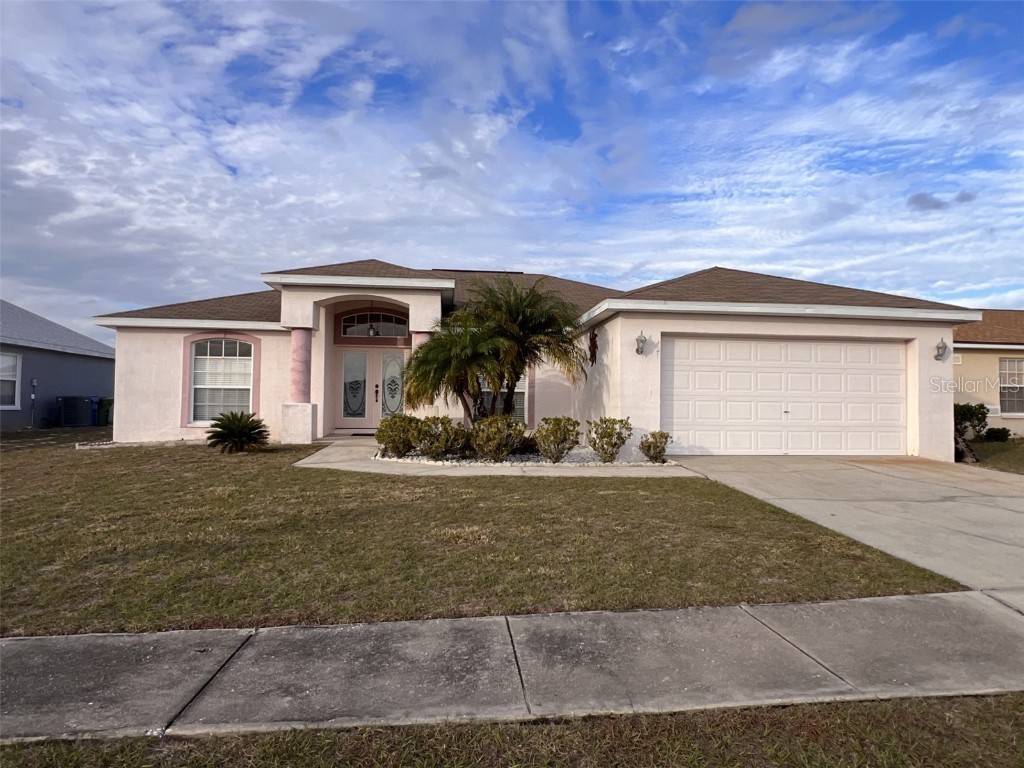 421 Savanna Pointe Street Winter Haven FL 33884 P4928634 image1