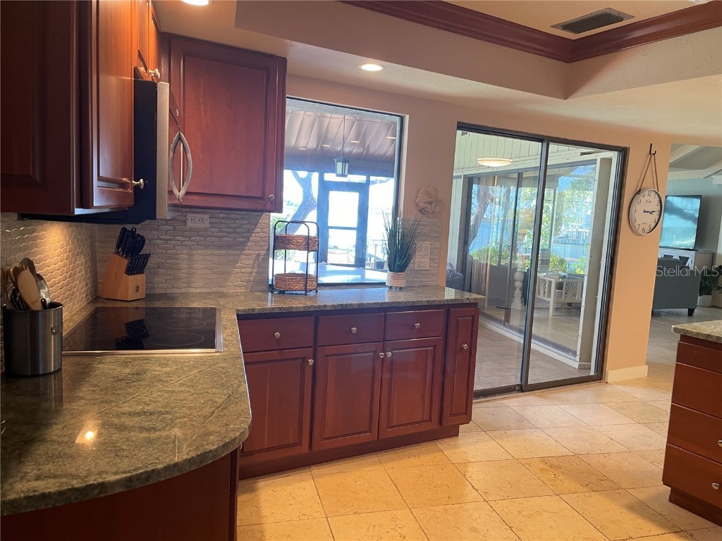 421 Waterside Lane Nokomis FL 34275 - INTERCOASTAL/BLACKBURN BAY A4574056 image17