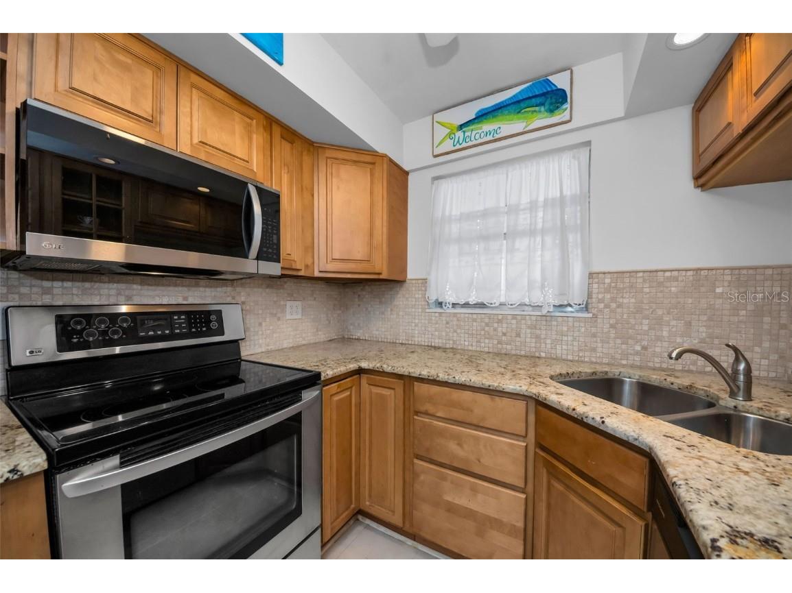 421 Windrush Bay Drive #421 Tarpon Springs FL 34689 TB8451661 image18