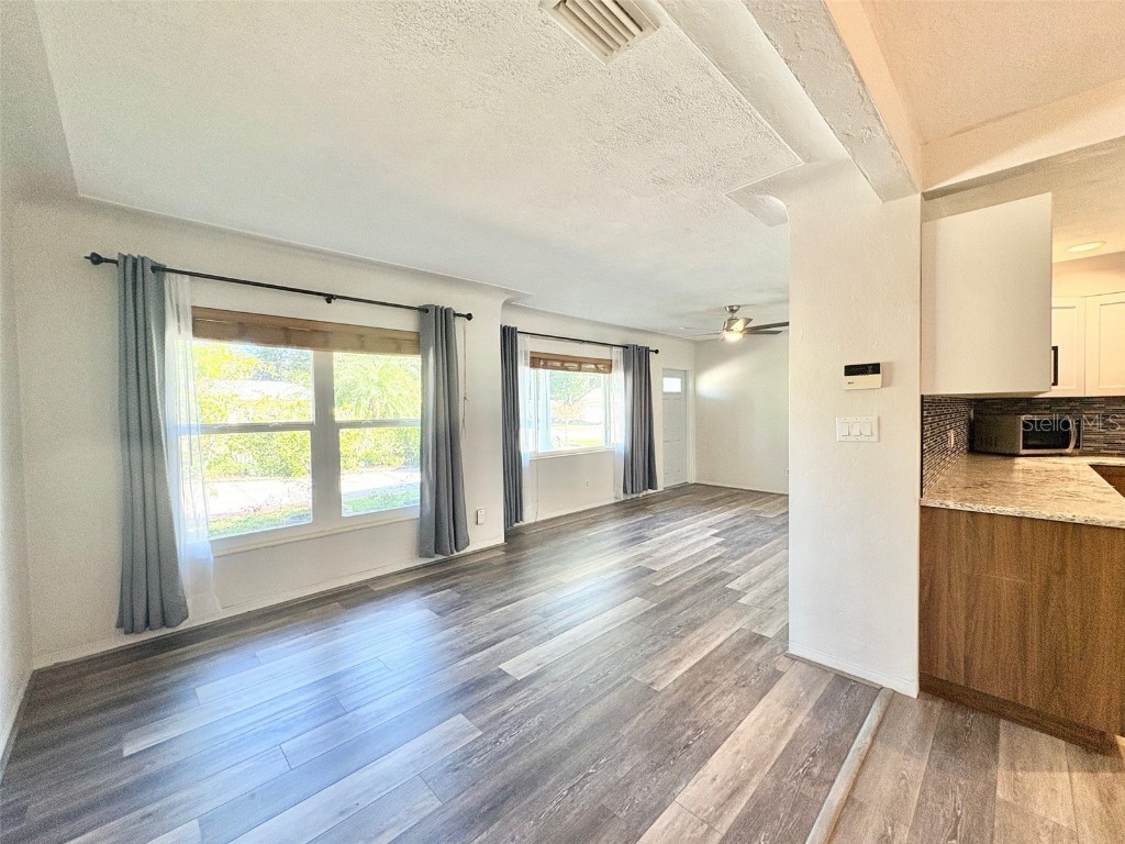 4210 25th Avenue N Saint Petersburg FL 33713 TB8420293 image7