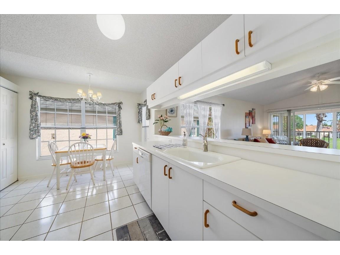 4210 Caddie Drive E #201 Bradenton FL 34203 A4647029 image7