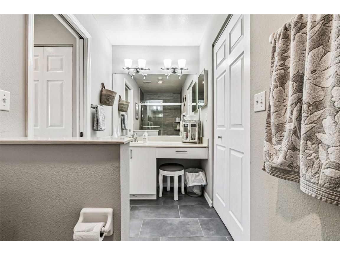 4210 Caddie Drive E #202 Bradenton FL 34203 TB8456447 image26