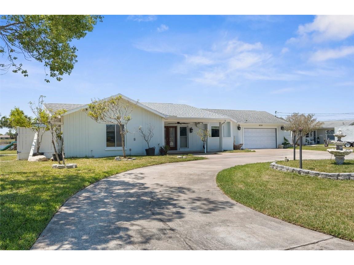 4210 Headsail Drive New Port Richey FL 34652 TB8370989 image1