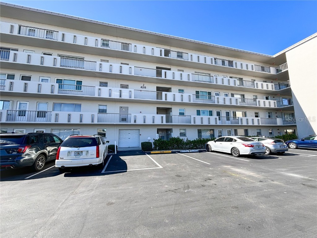 4210 Ironwood Circle #403J Bradenton FL 34209 TB8346177 image1