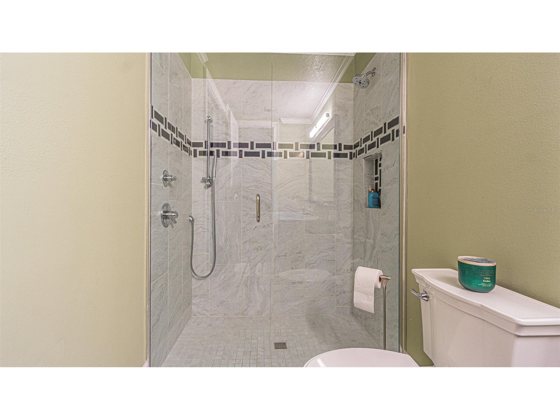 4210 W North B Street Tampa FL 33609 TB8473454 image12