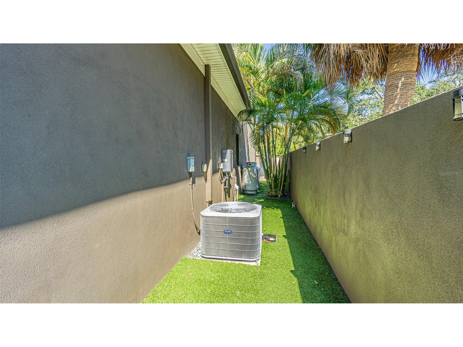 4210 W North B Street Tampa FL 33609 TB8473454 image44