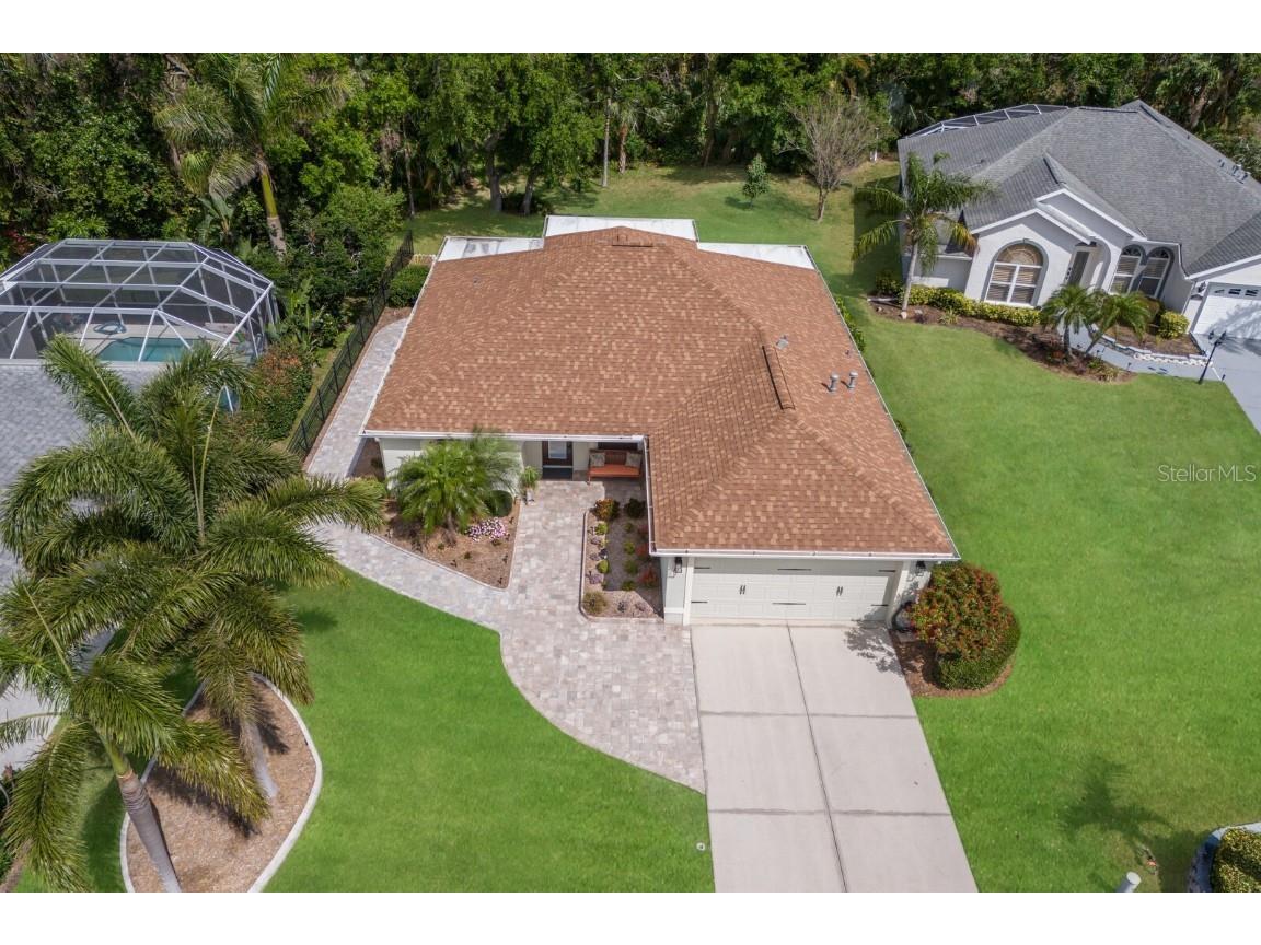 4211 73rd Terrace E Sarasota FL 34243 A4647248 image1