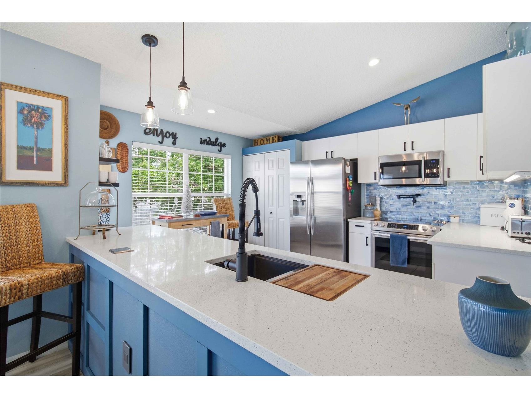 4211 Caddie Drive E #204 Bradenton FL 34203 A4691191 image9