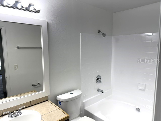 4211 Chatham Oak Court #102 Tampa FL 33624 TB8521343 image11