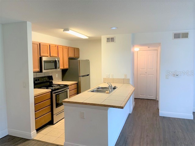 4211 Chatham Oak Court #102 Tampa FL 33624 TB8521343 image4