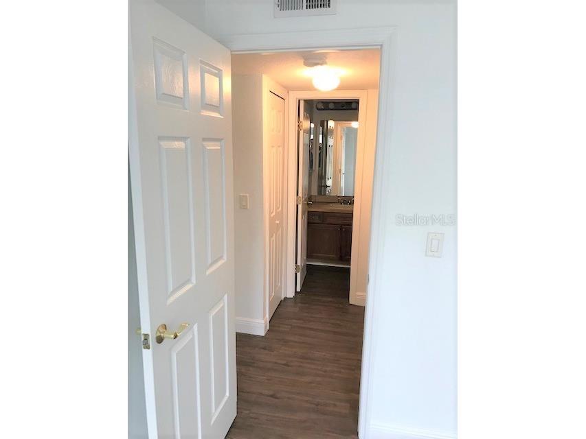 4211 Chatham Oak Court #102 Tampa FL 33624 TB8521343 image9