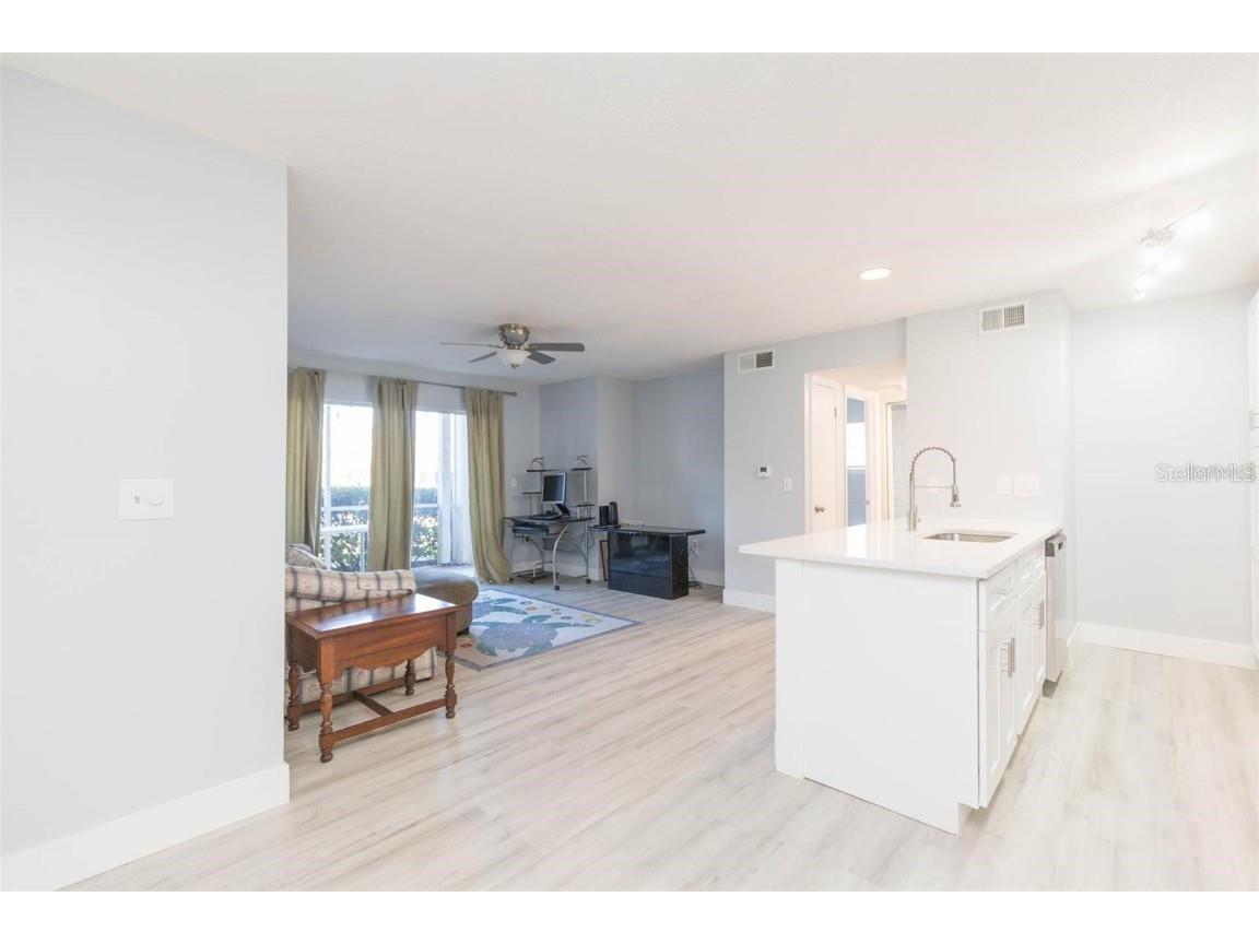 4211 Chatham Oak Court #107 Tampa FL 33624 TB8429057 image11