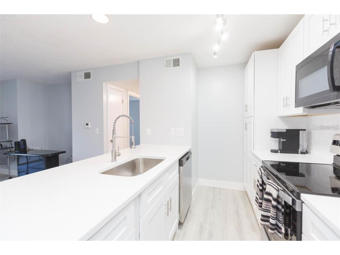 4211 Chatham Oak Court #107 Tampa FL 33624 TB8429057 image7